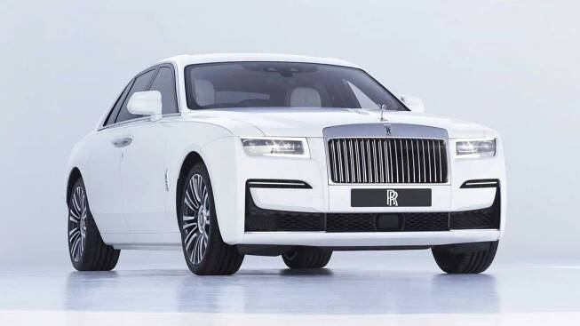 Tahle automobilka rozhodně neukazuje novinky každý den. Rolls-Royce Ghost ve druhé generaci necouvl proti emisím ani o píď!