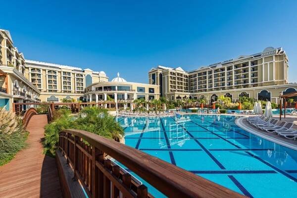 Efes Royal Palace Resort & SPA 5* - bazén