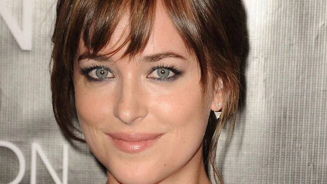 Herečky Katie Holmesová a Dakota Johnsonová: New York dráždí v černé