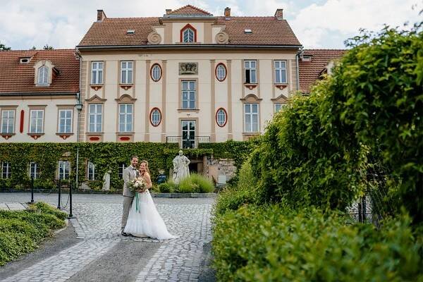 Stará Střelnice - Svatební kameraman a fotograf - Svatbaři