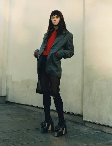 IMGN_LC181127_DAZED_014_CMYK_F1_Web.jpg