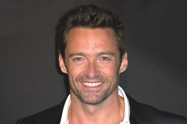 Hugh Jackman má téměř v 53 letech postavu samý sval. Pekáč buchet ukázal na pláži