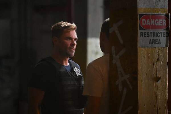 Policie Chicago - Blood Bleeds Blue - Z filmu - Patrick John Flueger