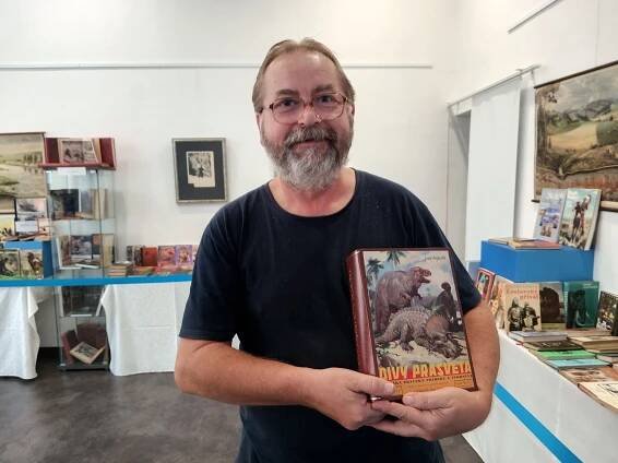 Burian nebyl nikdy doceněný, říká Petr Linduška, který v Litovli právě vystavuje jeho dílo