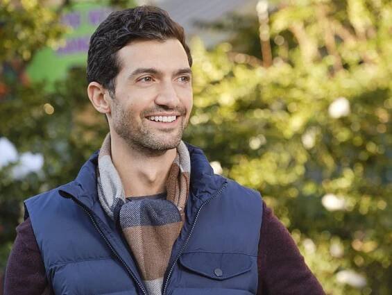 Sleigh Bell Stories - David Alpay - The Christmas Ring