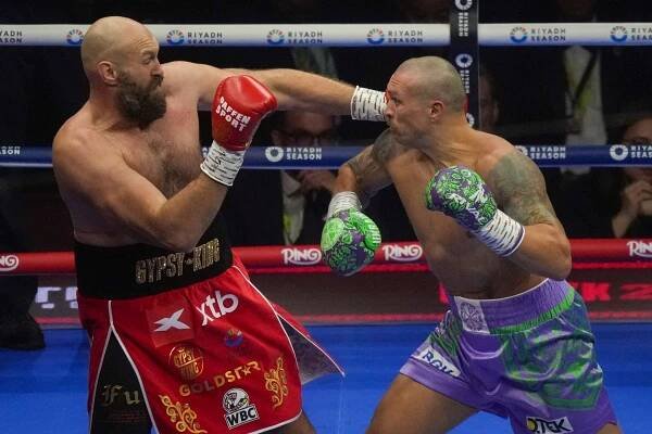 Tyson Fury tvrdí, že iba on môže poraziť Oleksandra Usyka