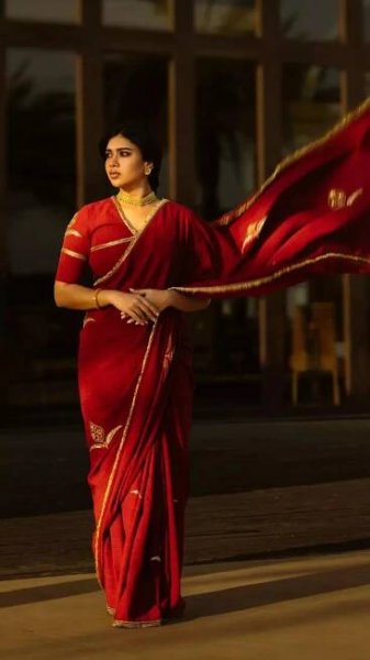 Dushara Vijayan’s Deep Red Ethnic Style Is a True Fashion Statement