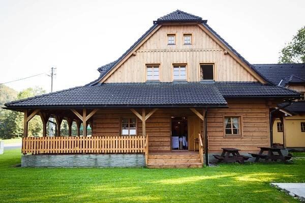 Grunt - restaurace a penzion - Svatební místa - Svatební kompas