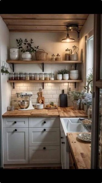 Pin by Sue Taylor on House ideas | Tiny cottage kitchen, Small cottage kitchen, Country kitchen