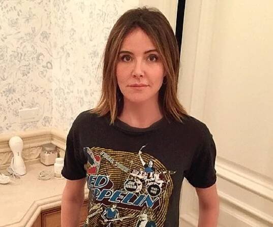 Christa Miller Biography - Facts, Childhood, Family Life & Achievements