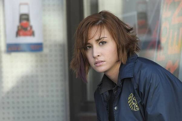 Skladiště 13 - Záhadná zjevení - Z filmu - Allison Scagliotti