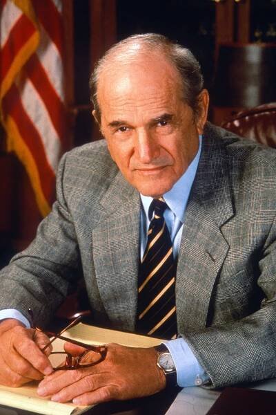 Steven Hill Dead: 'Law & Order' Actor Was 94