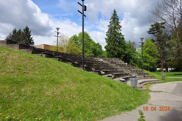 Fotogalerie • Letní scéna Divadla Šumperk (Amfiteátr, letní kulturní areál) • Mapy.com