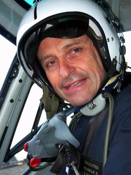 "The mountain will show you her mighty forces" Heli pilot Didier Delsalle 20th anniversary Everest flight interview | World