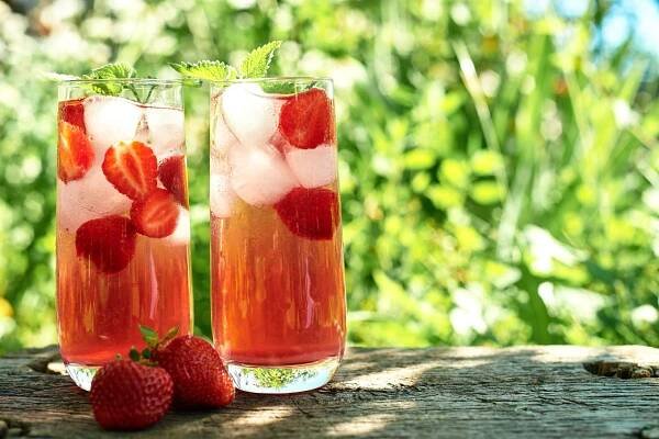 Slip Into Summer with a Strawberry Rosé Wine Spritz