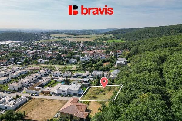 Prodej atraktivního pozemku o výměře 1 322 m2 přímo u lesa, Brno-Ivanovice - BRAVIS REALITY, s.r.o.