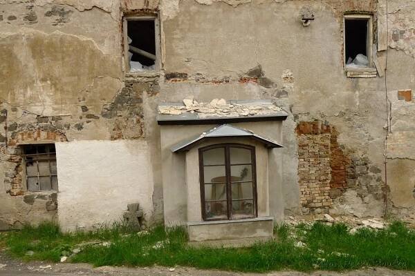 Fotografie - Smírčí kříž a kaplička Vojkovice - Jakubov - 30.04.2010