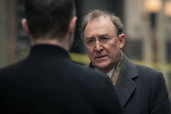 Luther - Epizoda 4 - Z filmu - Dermot Crowley