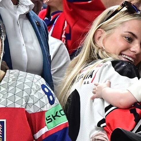 Pastrňák góly neřeší, maká pro tým. A věří, že holky už oblečou český dres