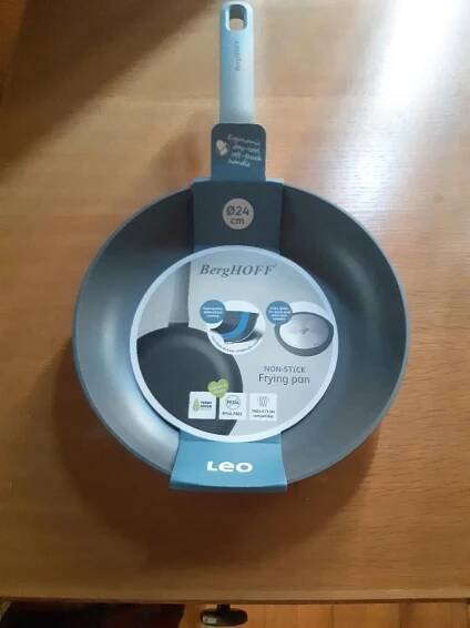 Kvalitní pánev na smažení s keramickým povrchem Berghoff LEO pr. 24 cm