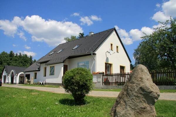 Chalupa Hospříz - atraktivní chalupa se stoním tenisem a udírnou v jižních Čechách | Chaty a chalupy – pronájem chat a chalup