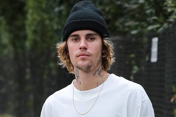 Justin Bieber Says Bodyguards Would Check His Pulse in Middle of the Night amid Low Point from Drug Use