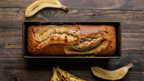 Domácí banánový chléb je ohromně jednoduchý, zdravý i výborný zároveň. Upečený je během chvíle