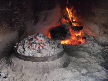 Chobotnice pod pekou. Chorvatská specialita ze žhavého uhlí - Víno a styl