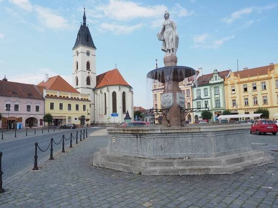 Město s cejchem Babišova kuřete probral k životu mladý patriot. Zažil i pády