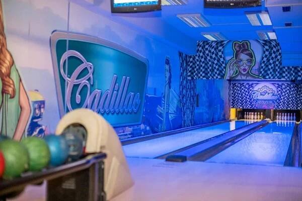 Cadillac Bowling Kolín - 2 profesionální dráhy