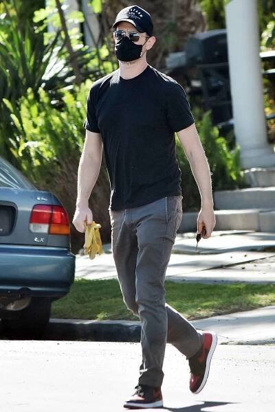 Colin Hanks out and about, Los Angeles