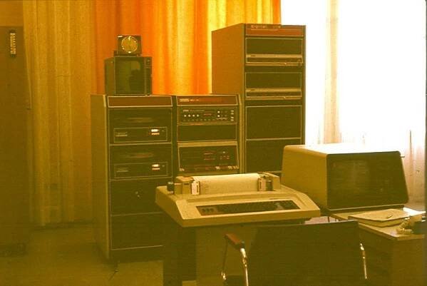 PDP Obr2 PDP1140 v UTK SAV