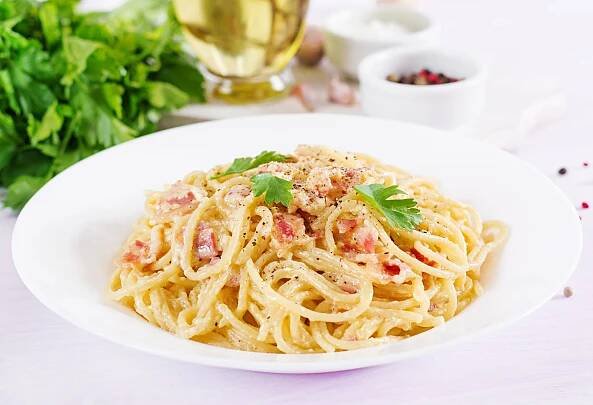 FOTORECEPT Talianska omáčka carbonara a domáce cestoviny: Sú tak kremové a bohaté na chuť!
