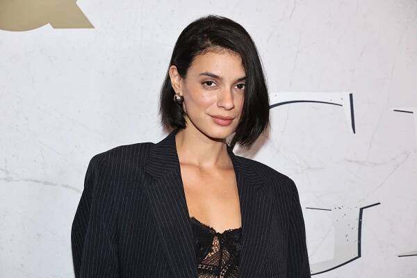 Laysla De Oliveira to Star in First Film From Midland's Cameron Duddy