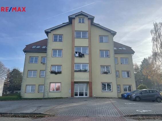 S. K. Neumanna, Stochov, okres Kladno