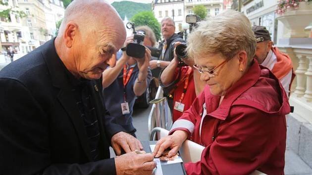 Theodor Pištěk aneb Ten, který kostýmy na herce nevěší