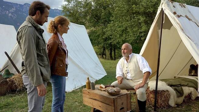 Der Bozen-Krimi - Mord am Penser Joch - Z filmu - Gabriel Raab, Chiara Schoras, Fritz Egger