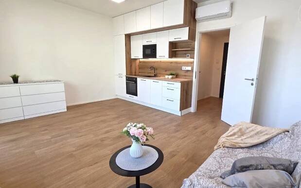 1+kk, Kotkova, Znojmo, 34 m²