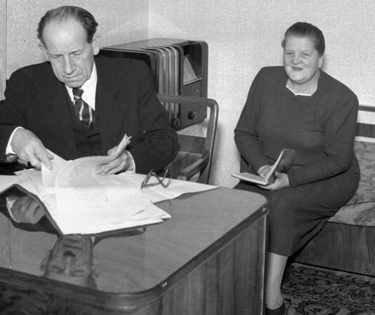 Antonín Zápotocký s manželkou.