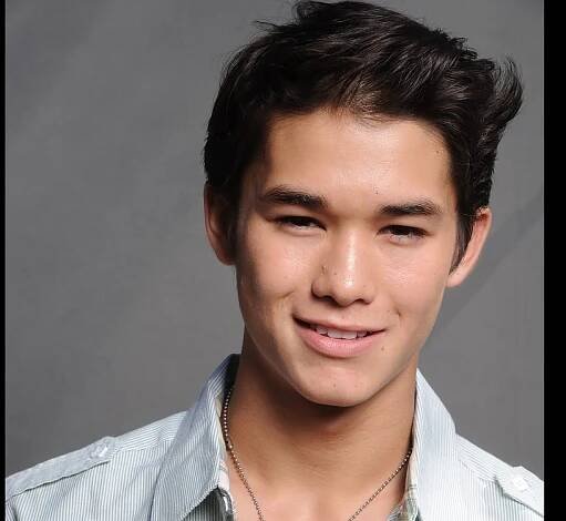 Booboo Stewart Biography - Facts, Childhood, Family Life & Achievements