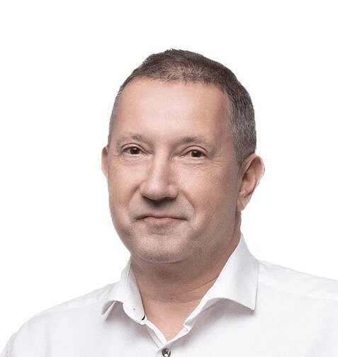 Toto je 45 nových zastupitelů Pardubického kraje. Podívejte se na jejich tváře