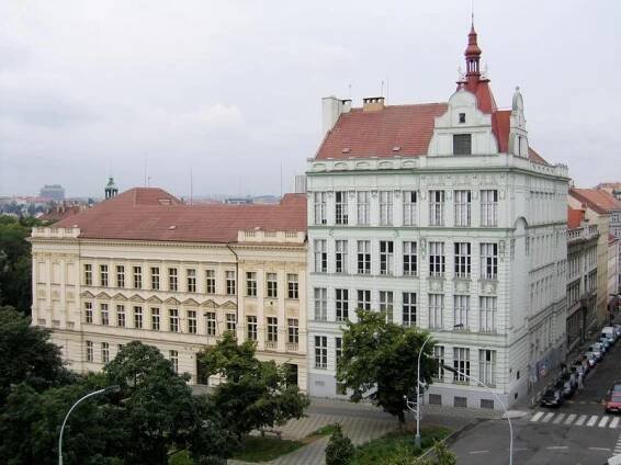 Estonská | Vysoká škola finanční a správní