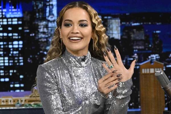 Rita Ora Reveals Her Sparkling Emerald and Gold Wedding Ring from Marriage to Taika Waititi