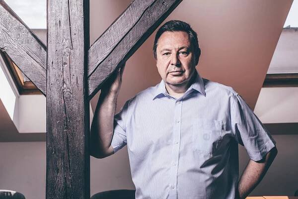 „Pojem lídr na trhu používáme posledních asi sedm let, a to oprávněně, na základě rozhodnutí soudu. A budeme ho používat dál,“ říká Evžen Korec. (Foto: Pepa Dvořáček)