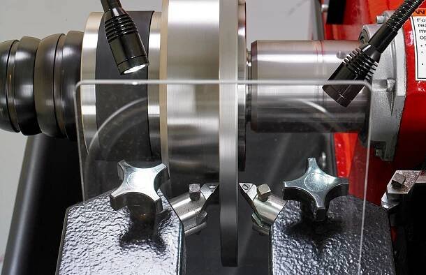 Stolní soustruh brzdových kotoučů BL Series | Hunter Engineering Company®