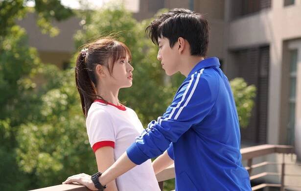 Fall in Love at First Kiss - Fotosky - Jelly Lin, Darren Wang