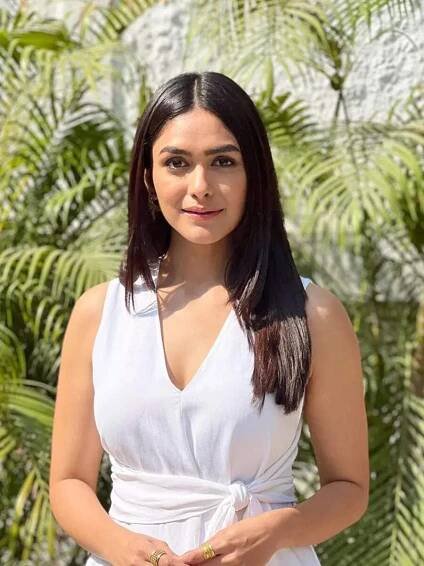 Mrunal Thakur showcases timeless glamour in striking outfits