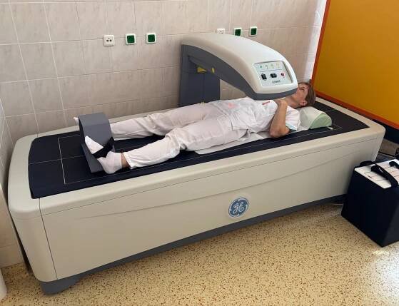 Nový denzitometr v Nemocnici AGEL Přerov přináší přesnější diagnostiku osteoporózy