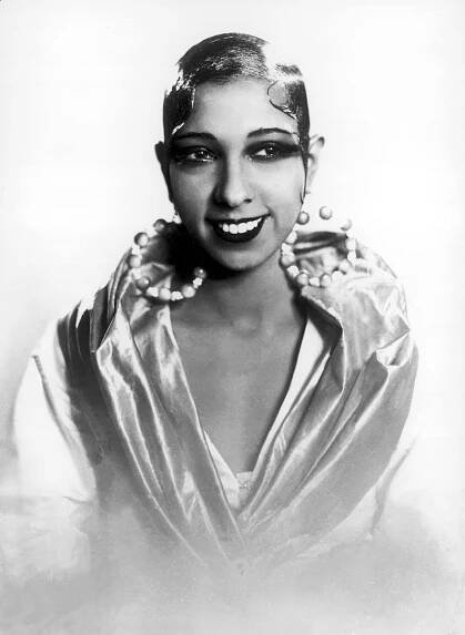 A portrait of a young Josephine Baker in a Paris studio, at the start of her career  [Keystone-France/Gamma-Keystone via Getty Images] 