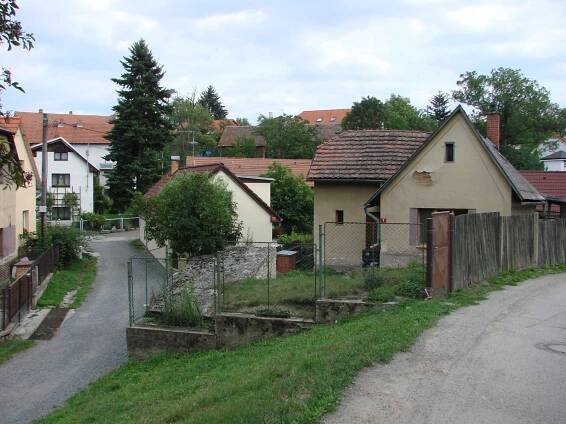 Fotogalerie • Dolní Jirčany (Část obce) • Mapy.com